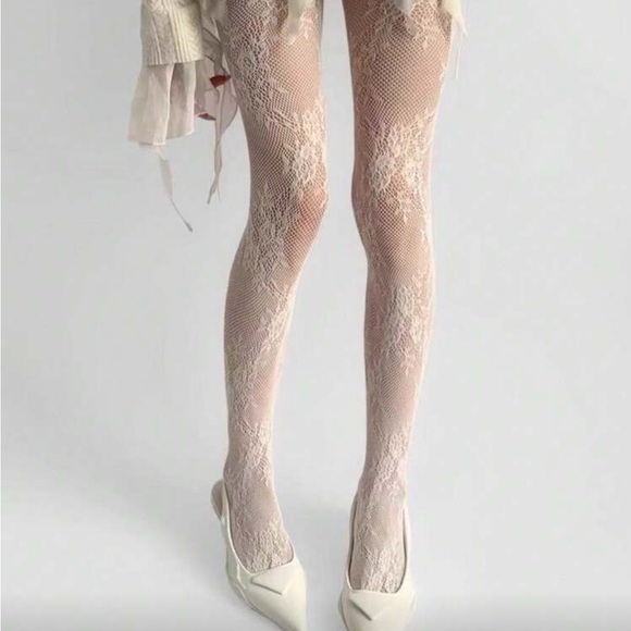Elegant Lace Patterned Tights - Picture 3 of 3